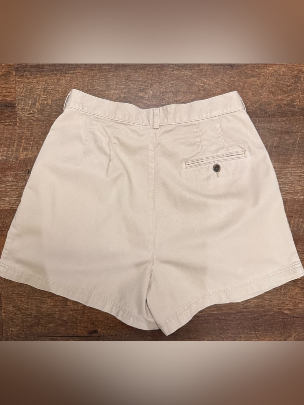 Vintage L.L. Bean Khaki Pleated Shorts Womens Size 12 Classic 80’s and 90’s Prep - Picture 6 of 7